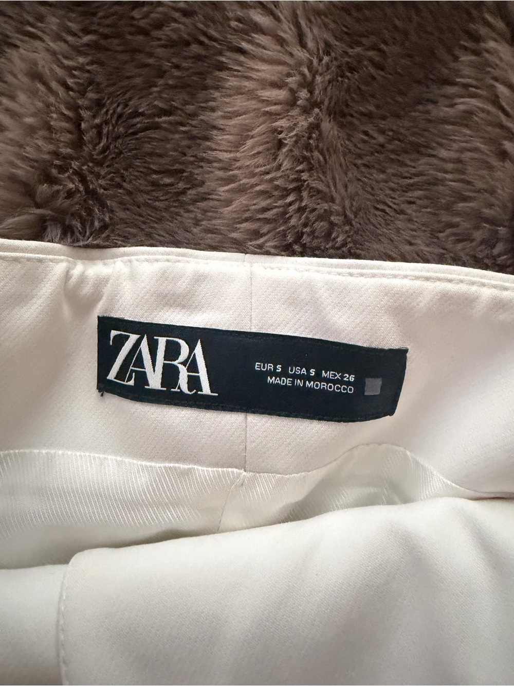 Strapless White Button-Front Top - Picture 4 of 4